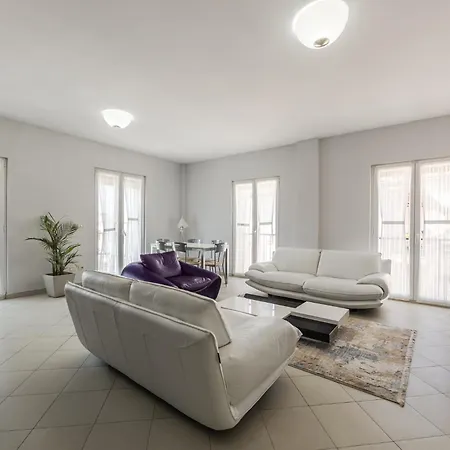 G'juhadol 2br With Free Parking Apartment Shkoder