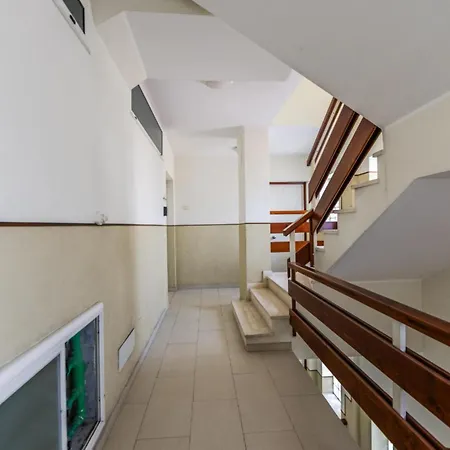 G'juhadol 2br With Free Parking Apartment