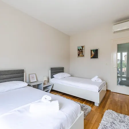 Apartment G'juhadol 2br With Free Parking