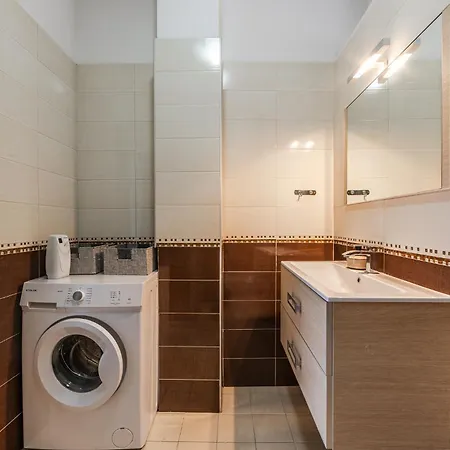 G'juhadol 2br With Free Parking Apartment *